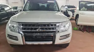 Mitsubishi Pajero 2017 White