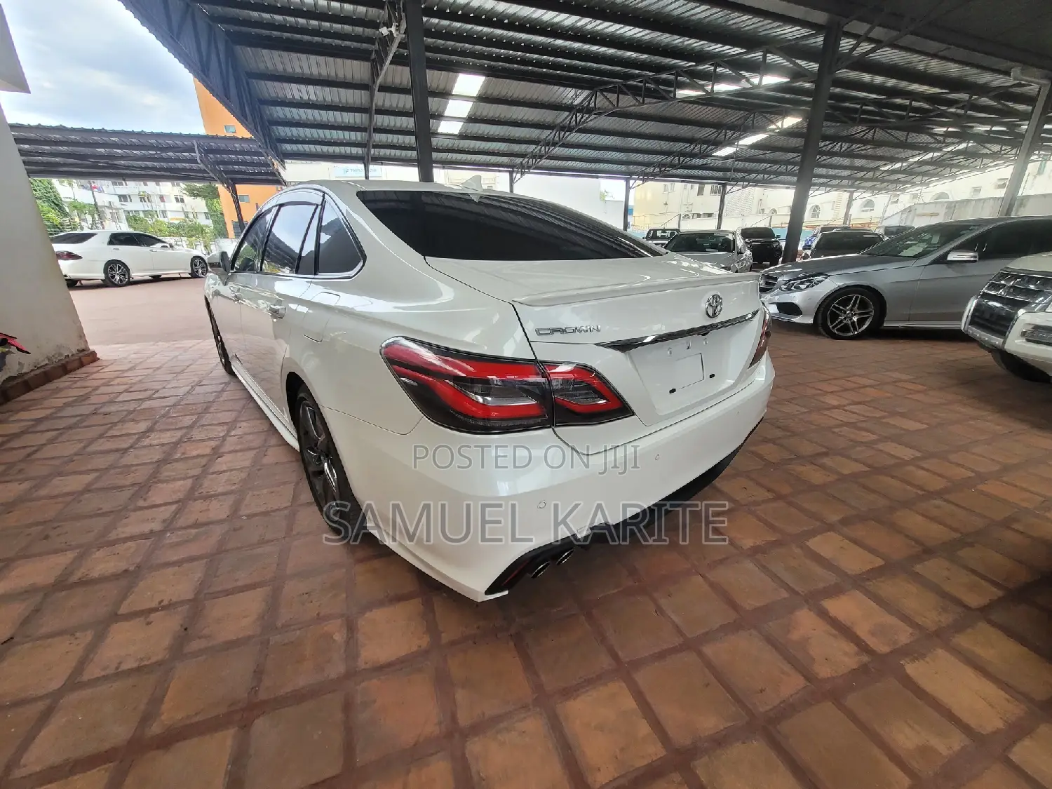 Toyota Crown 2018 White