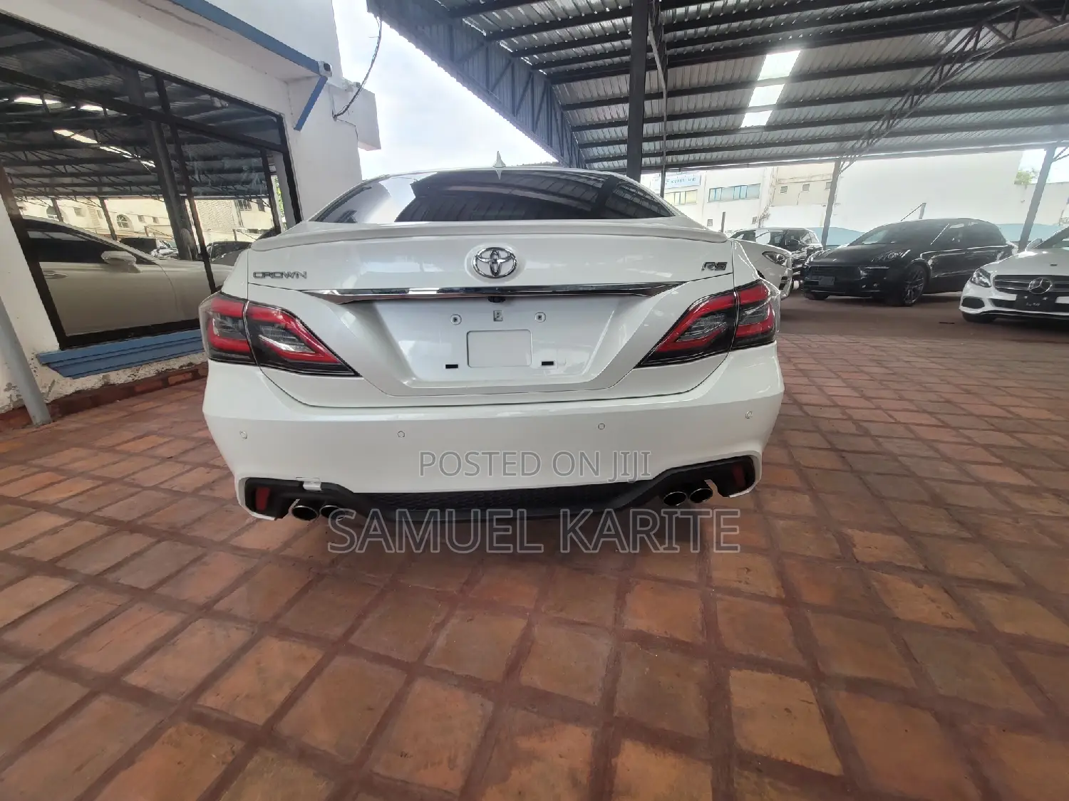 Toyota Crown 2018 White