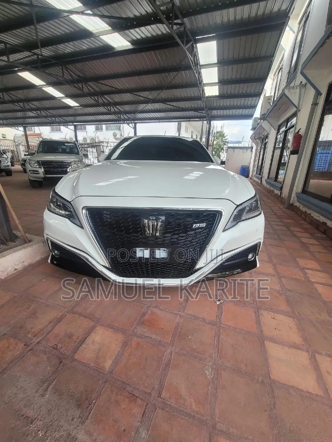 Toyota Crown 2018 White