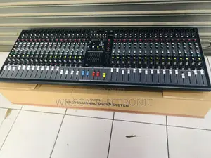 SMX 3200. Professional Plain Mixer. 32 Channel.