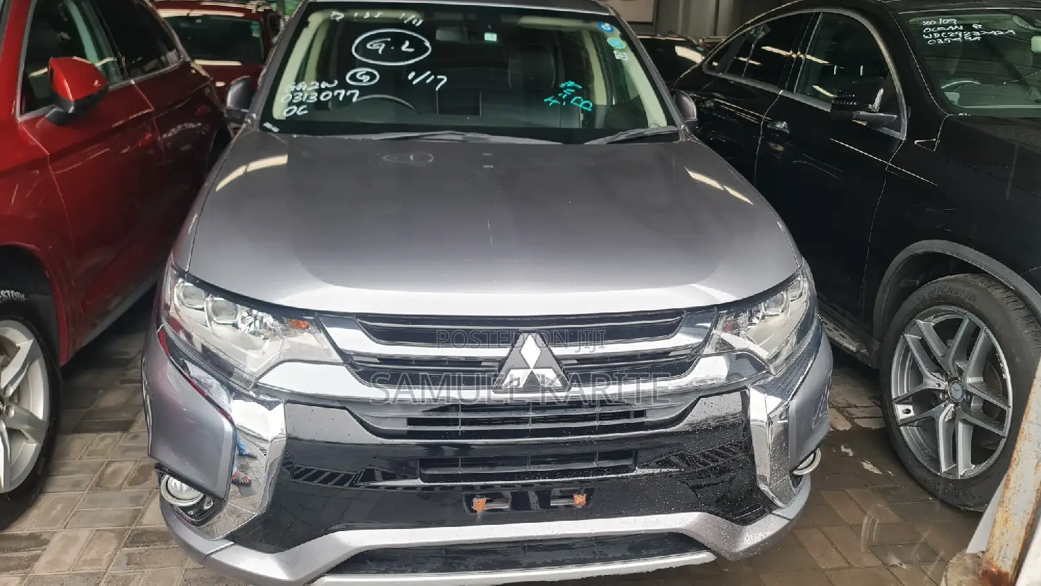 Mitsubishi Outlander 2017 Gray