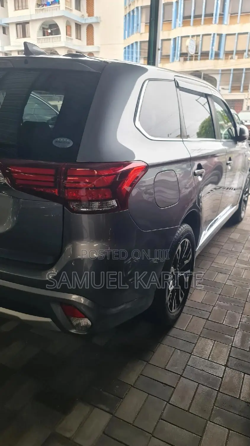 Mitsubishi Outlander 2017 Gray