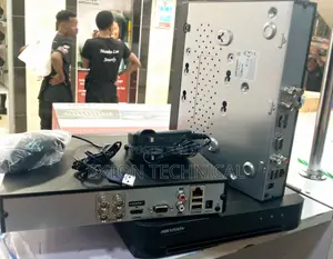 Digital Video Recorder 4 Channel Metallic Hikvision