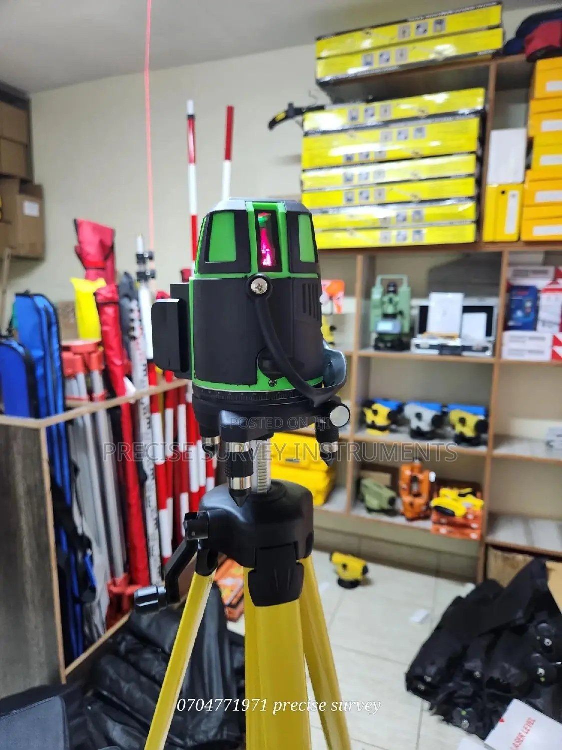 3D Cross Line Laser Level (Green/Red)