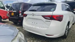 Toyota Avensis 2017 White