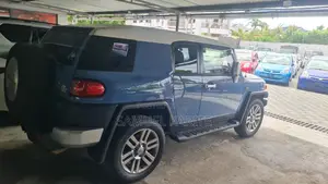 2016 Toyota FJ Cruiser Blue - Unleash Your Off-Road Potential