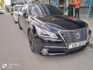 Toyota Crown 2016 Black