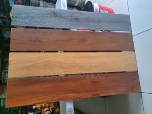 Wood Laminates Flooring. - 8mm/12mm.