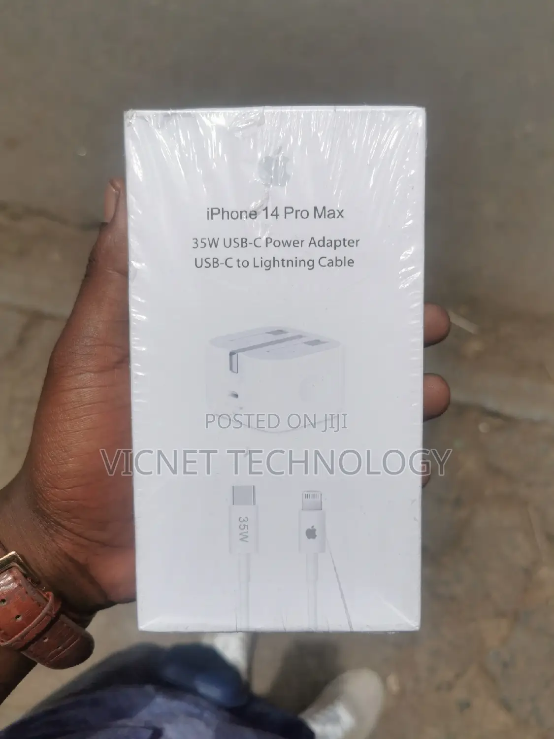 35 Watts Fast Charge iPhone 14 Charger