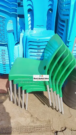 Green Armless Plastic Chairs With Metal Tubing