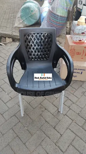Strong Plastic Chair With Metal Legs