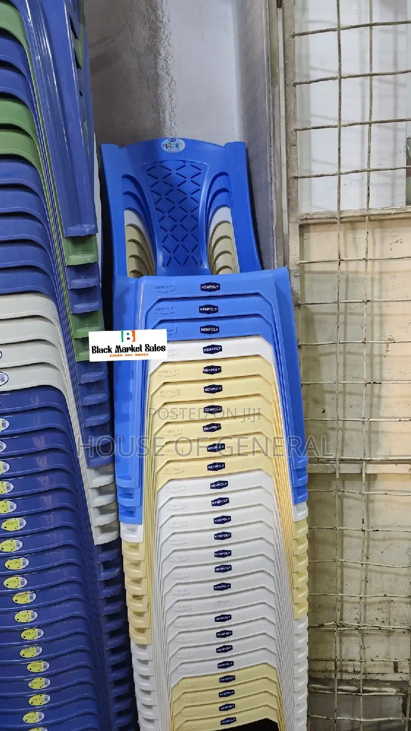 Armless Kenpoly Plastic Chairs