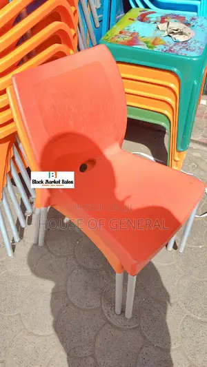 Red Armless Plastic Chairs With Metal Tubing