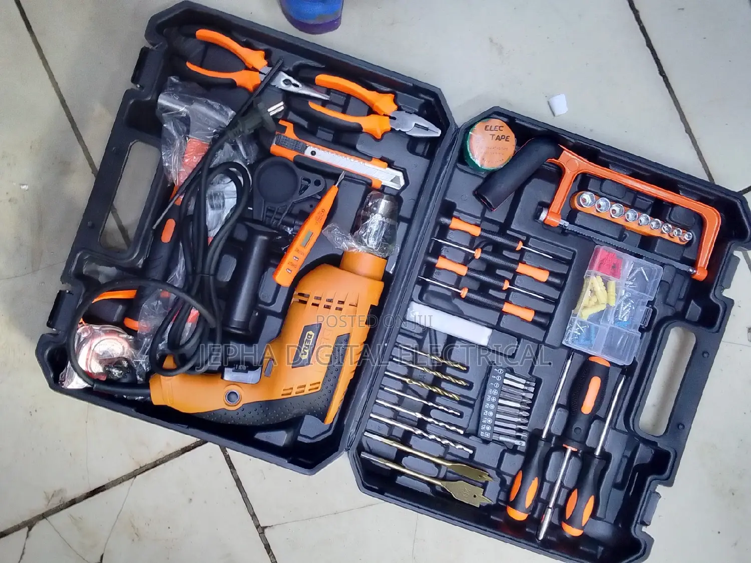 Dera Drill With Toolbox