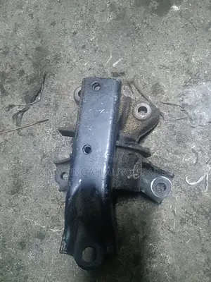 Mitsubishi Mirage Engine Mounting