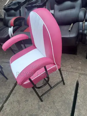 Salon Salon Seats