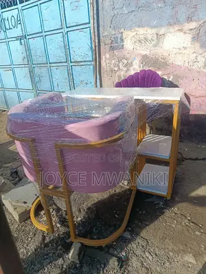 Manicure Marble Table With 2 Seats, Classy Design 