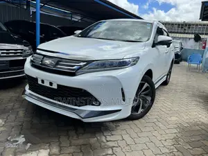 Toyota Harrier 2.0 2017 White