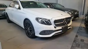 2017 Mercedes-Benz C200 - White Edition