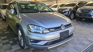 Volkswagen Golf 2017 Silver