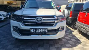 Toyota Land Cruiser 2016 White