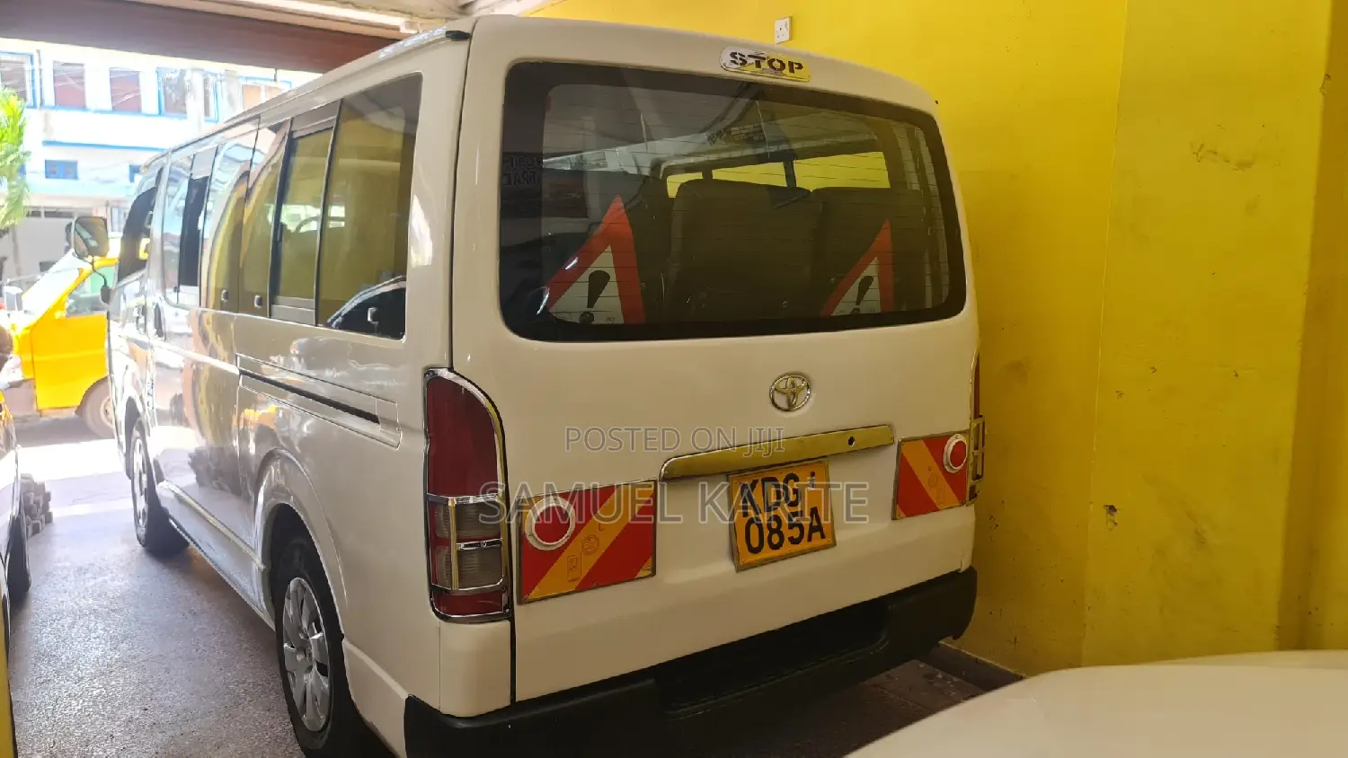Toyota HiAce 2015 Blue