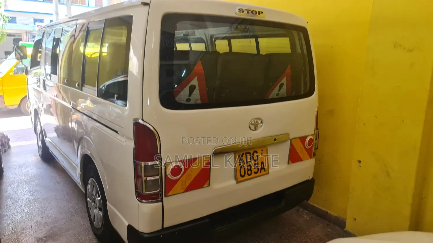 Toyota HiAce 2015 Blue