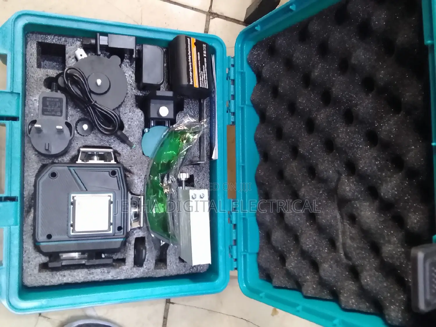 Makita Laser Level Machine.