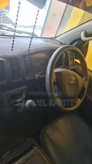 Toyota HiAce 2015 Blue