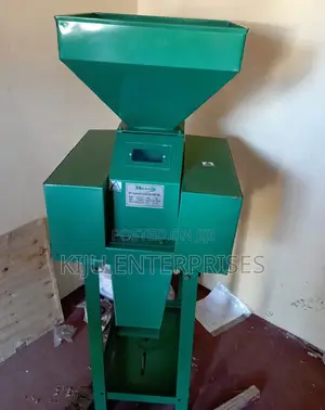 Maize Crusher_ Machine Electric Powered
