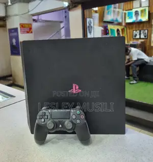 Ps4 4 Pro 1TB Preowned With 1pad