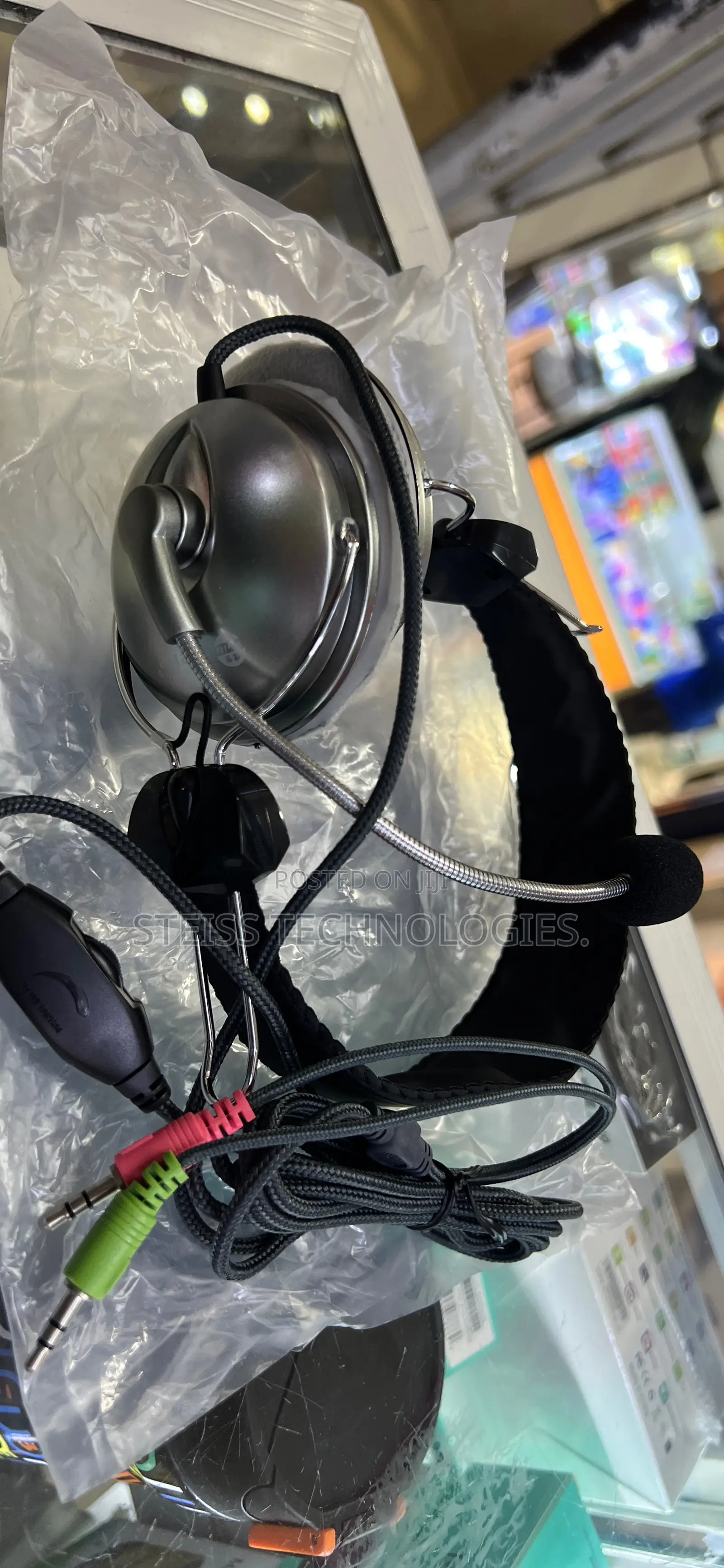 Weile Multimedia Mic Headphones