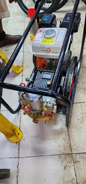 Powerful Motorized Gasoline Engine Sprayer