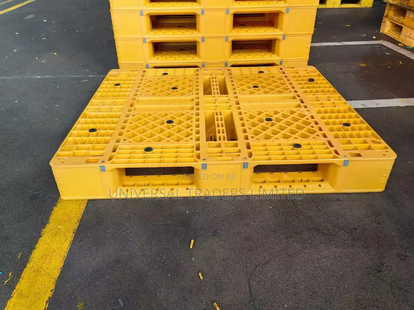 Reinforced Plastic Pallets - Heavy Duty. HD