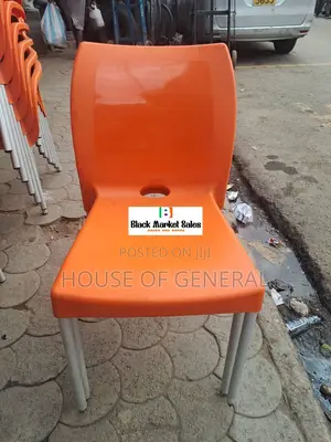 Good Quality Plastic Chairs With Metal Tubing