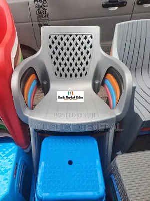 Gray Armrest Plastic Chairs With Metal Tubing