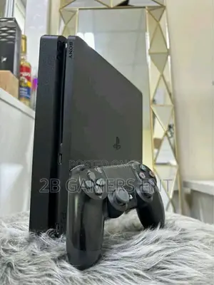 Ps4 Slim, 1TB Chipped. 19 Games Installed
