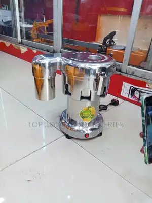Commercial Juicer Machine