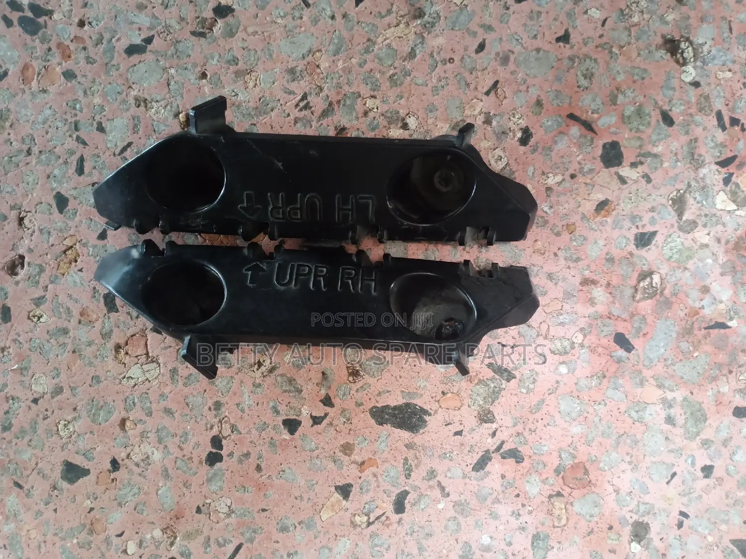 Nissan Note Bumper Holder