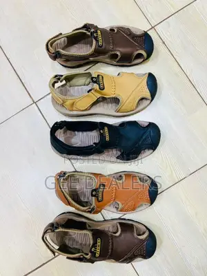 Men Open Shoes Size 40-45