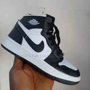 J1 Black Grey