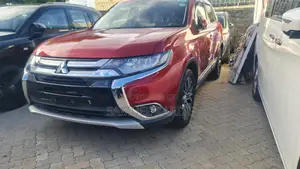 Mitsubishi Outlander 2017 Red