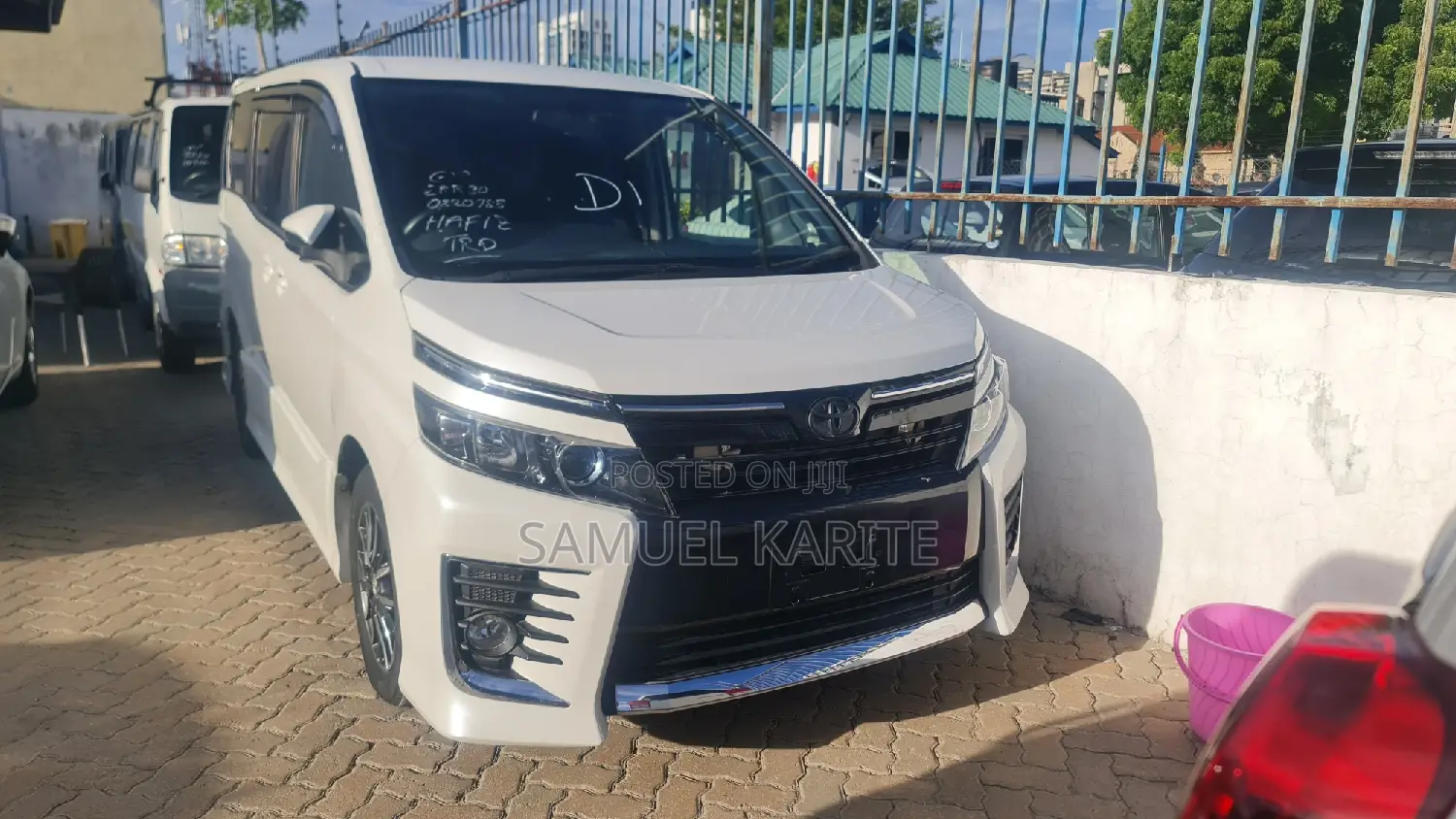 Toyota Voxy 2017 White