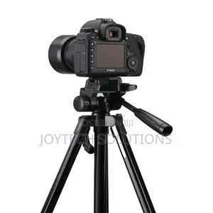 3520 Camera Tripod.
