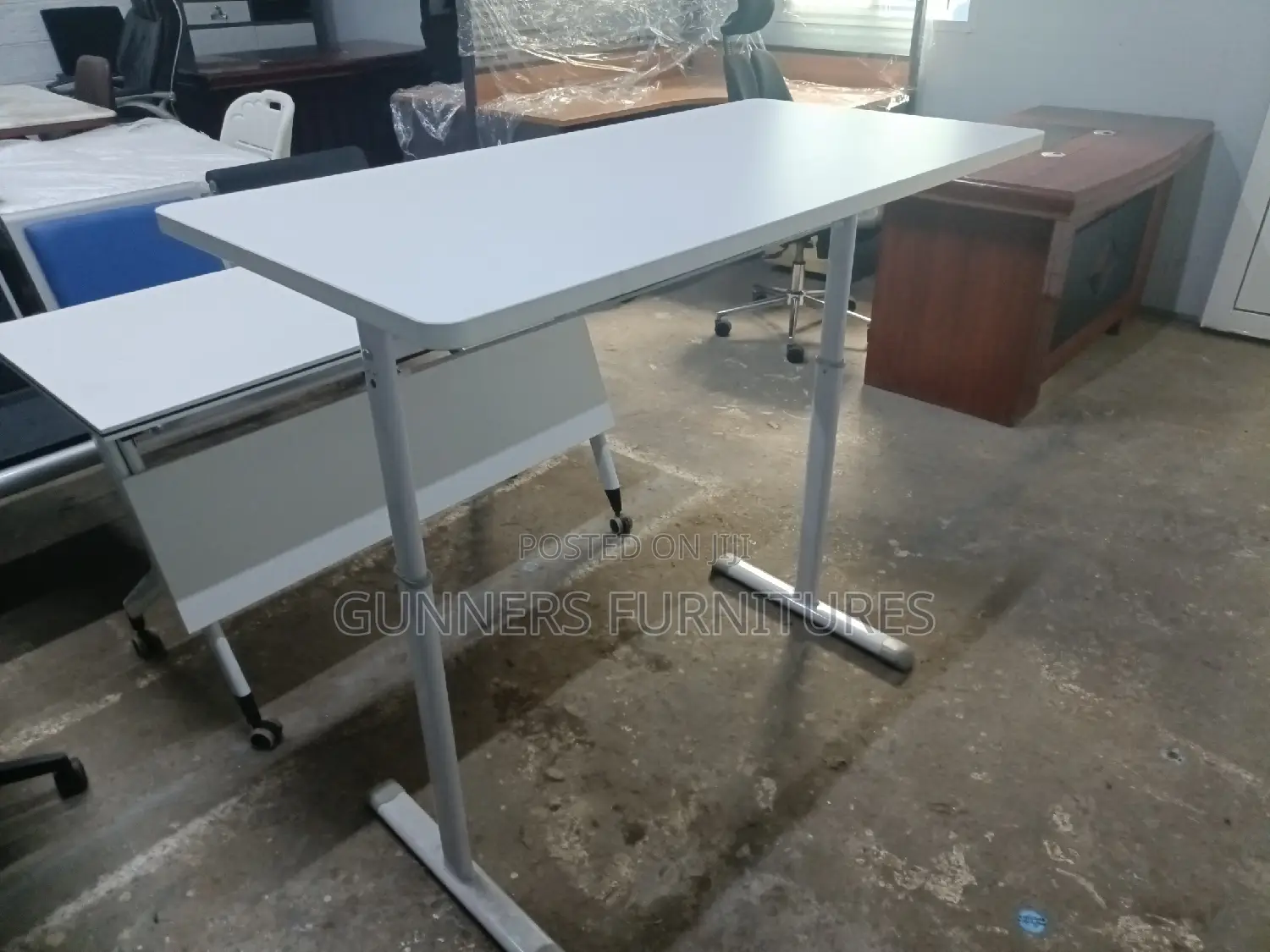 Adjustable Height Table Adjustable Height Table