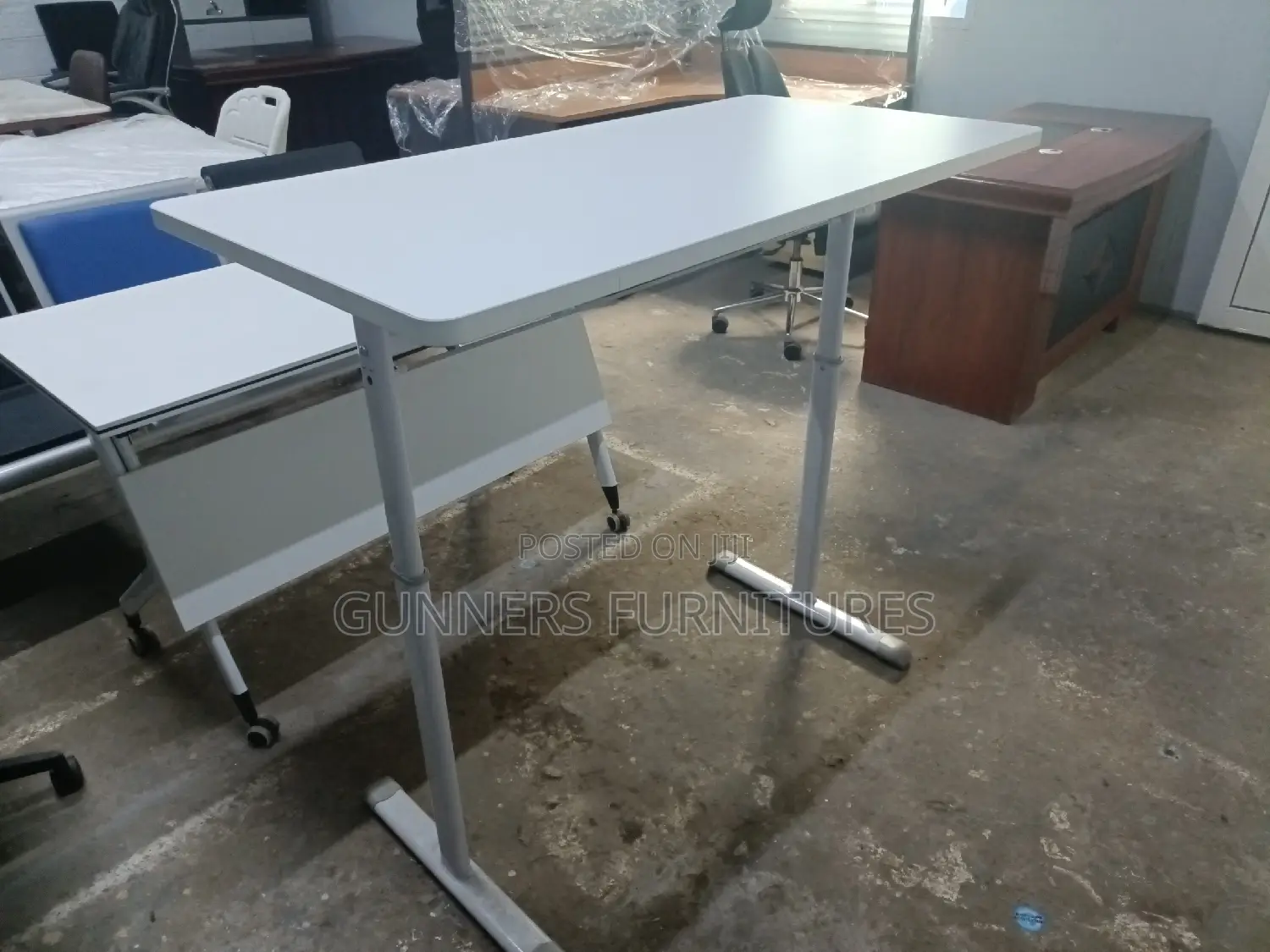 Adjustable Height Table Adjustable Height Table