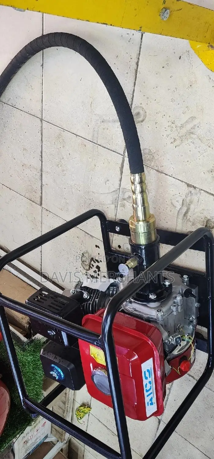 Concrete Vibrator With 45mm Lock Type Poker