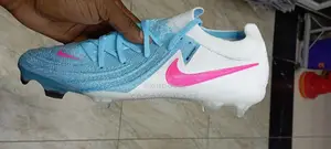 Phantom Luna Low-Cut Football Boots White and Blue