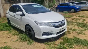 Honda Grace 2017 White
